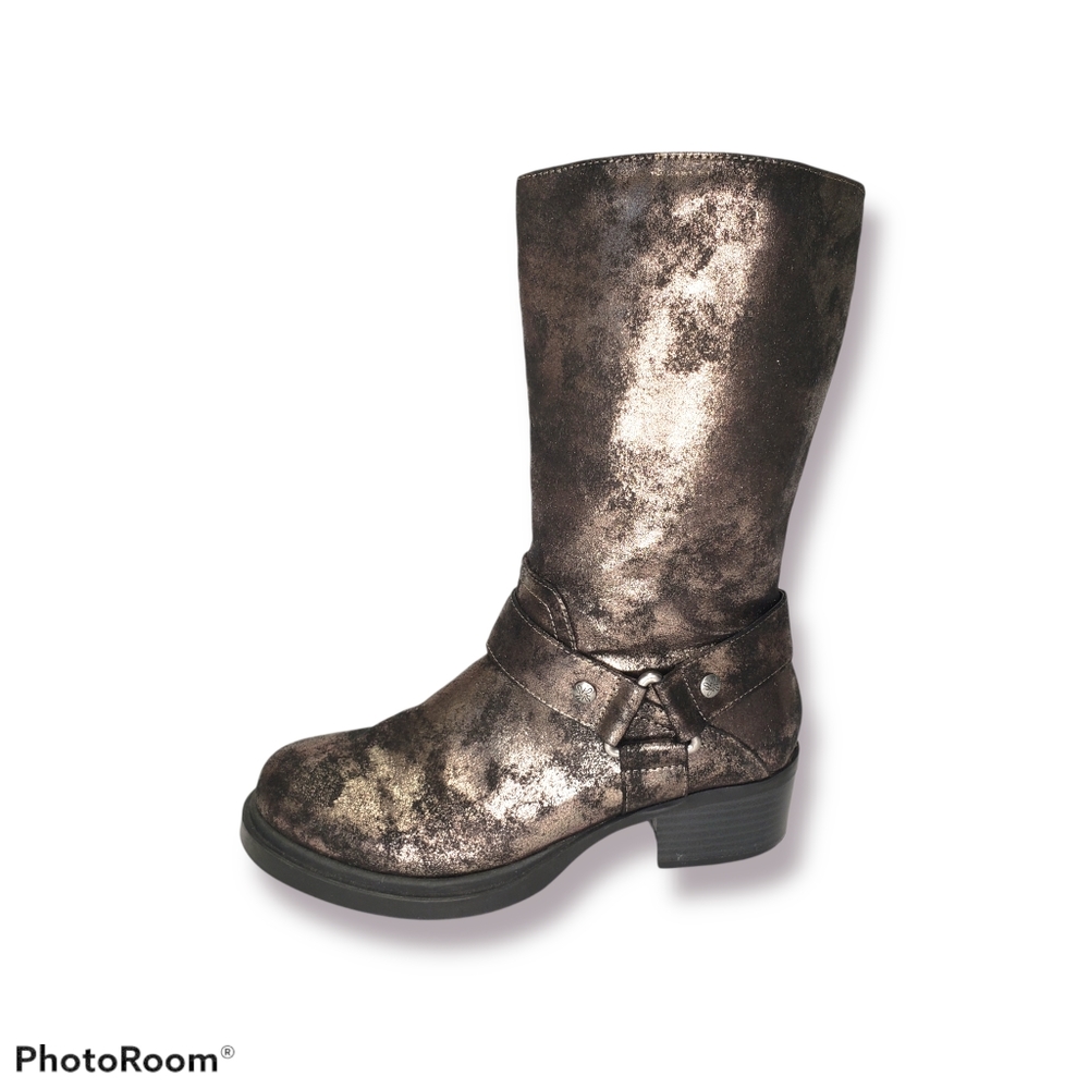 Simply Vera, Vera Wang Metallic Booties Size 6